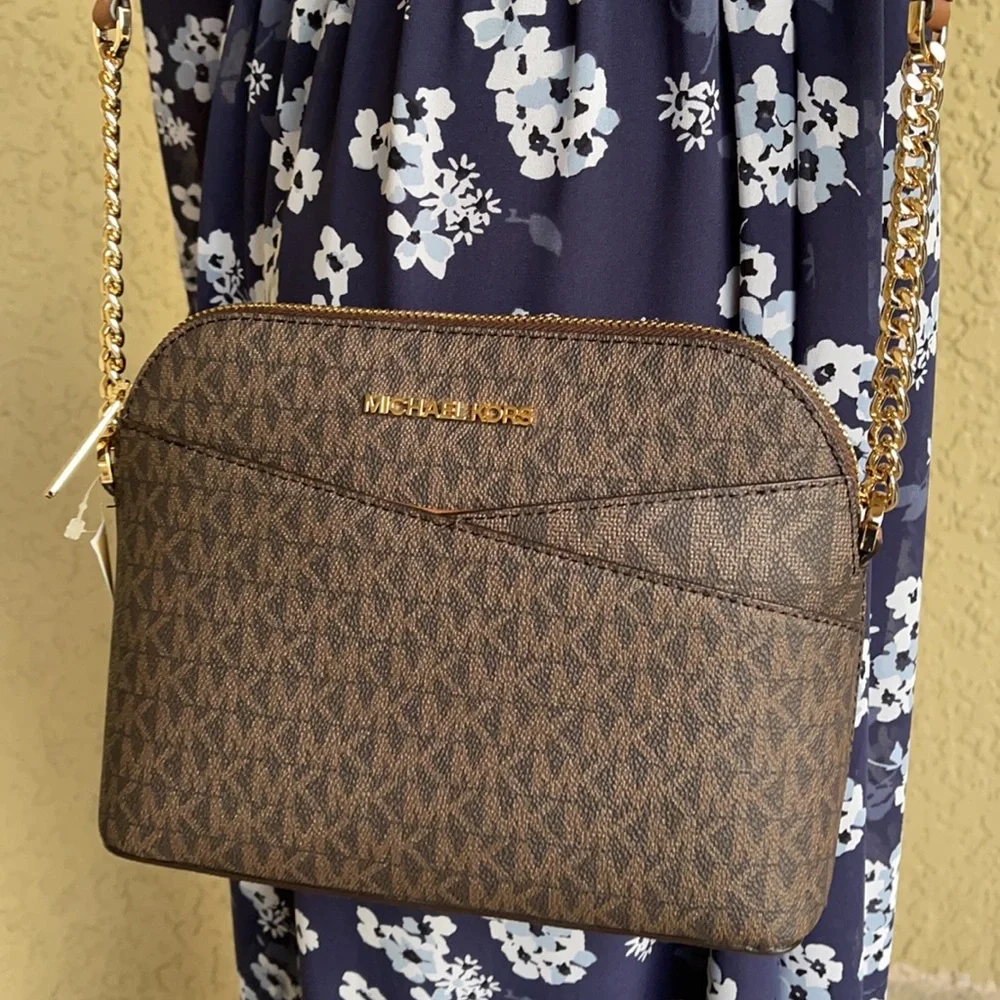 Michael Kors Jet Set Travel Medium Dome Crossbody - Picture 1 of 16